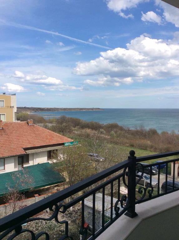 Apartment Morskoi Gnom Burgas Exteriör bild