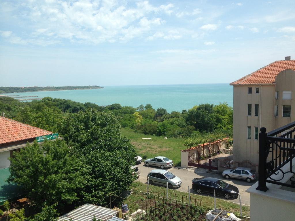 Apartment Morskoi Gnom Burgas Exteriör bild